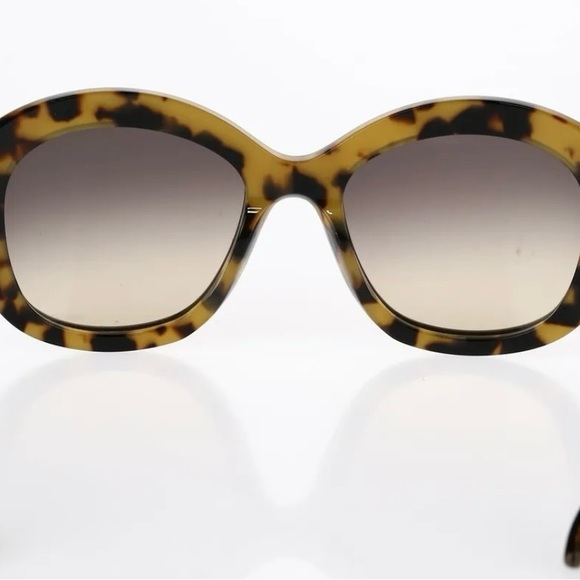 Salvatore Ferragamo Black Oval Havana Sunglasses - Picture 6 of 6